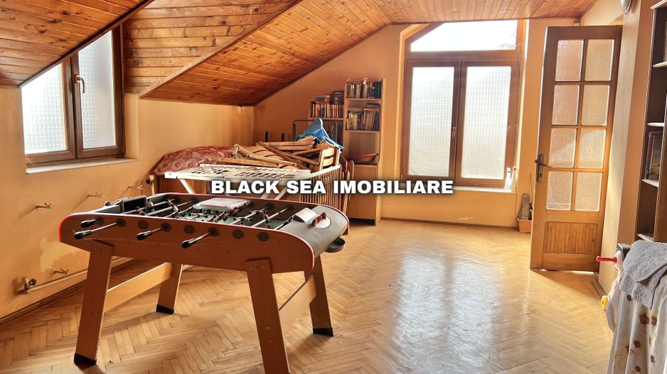 Vila 7 camere D+P+1+M - Gaze - 2 Garaje - 50m de plaja - Ocazie Unică - Poză 14