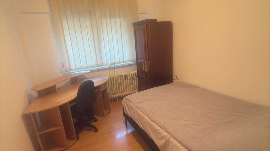 Apartament 4 camere, decomandat - Poză 2