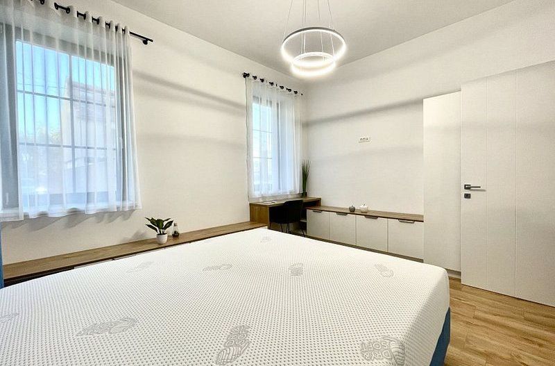 Elegant, finisaje premium, locație deosebita - 3 camere  în Bălcescu - Poză 19