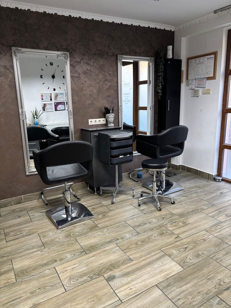 Spatiu comercial  55 mp. zona 7 Noiembrie langă Piată - Poză 8