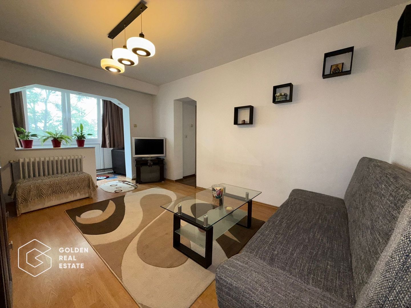 Apartament 3 camere cu centrala, zona Fortuna cu parcare - Poză 1