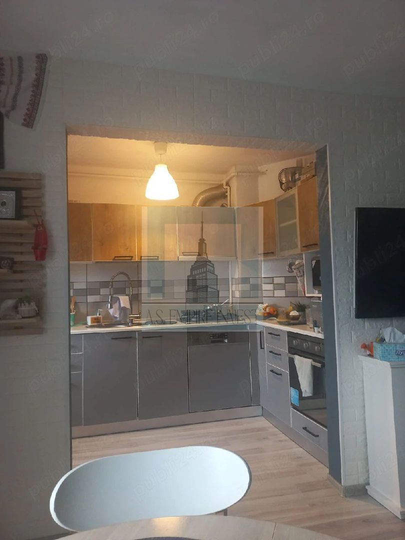 De vânzare apartament 3 camere/ zona Codrii Cosminului - Poză 4