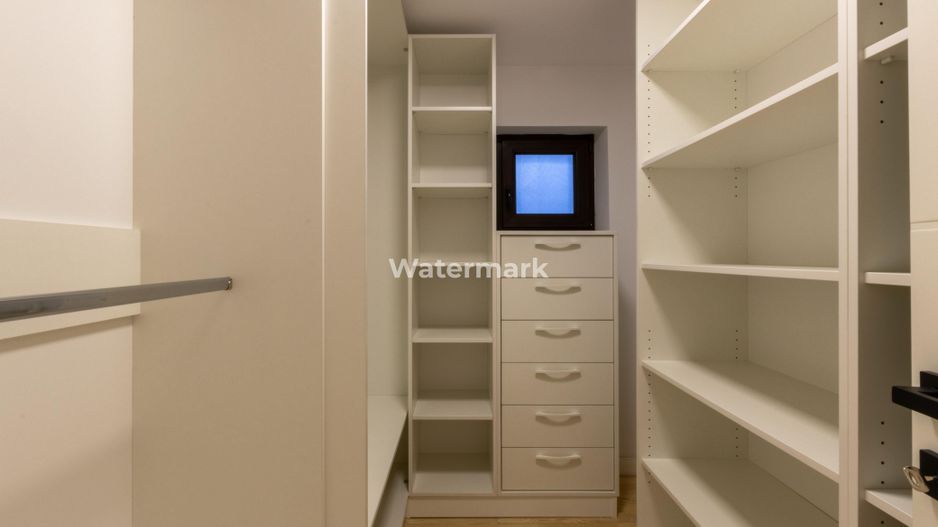 Apartament cu 4 camere de închiriat în zona Alexandru cel Bun - Poză 17