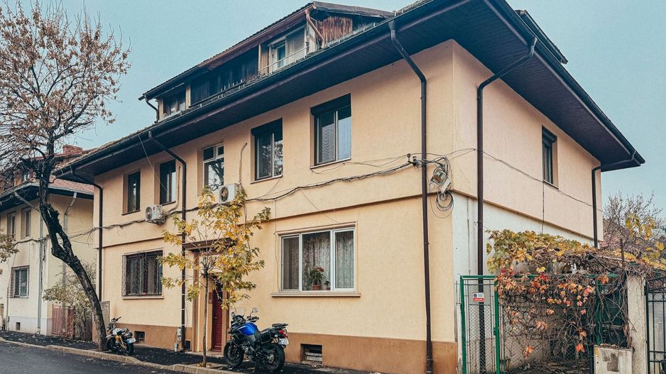 Apartament 2 camere - Domenii, etaj 2/2, centrala noua, curte, boxă, pod. - Poză 25