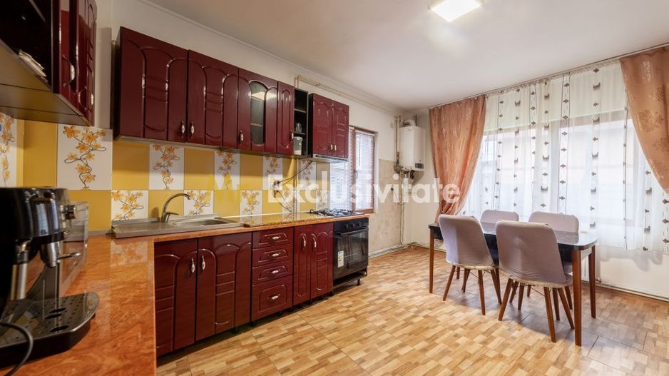 Casa spațioasa  cu 5 camere -  Pitesti - Argeș - 0% Comision! - Poză 2