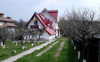 Casă cu etaj, 4 dormitoare, 1750 mp teren, Ciurea – 16 km de Iași - Poză 1