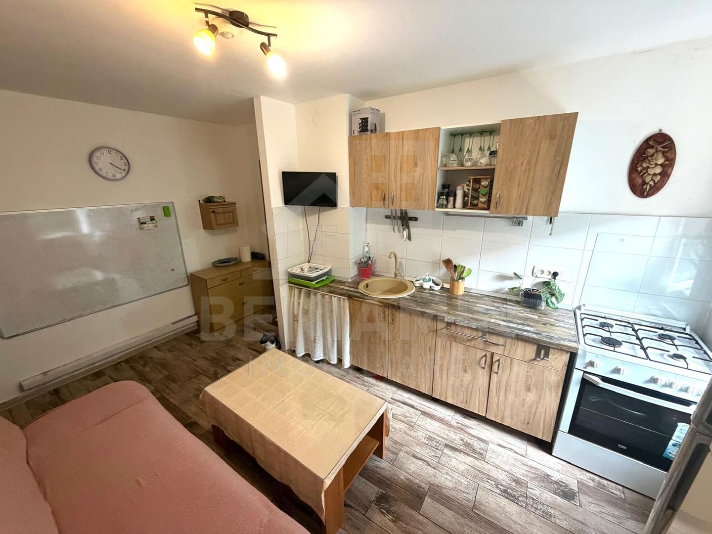 Apartament 2 camere Brazda lui Novac Etaj 1 Centrala termica 52mp - Poză 6