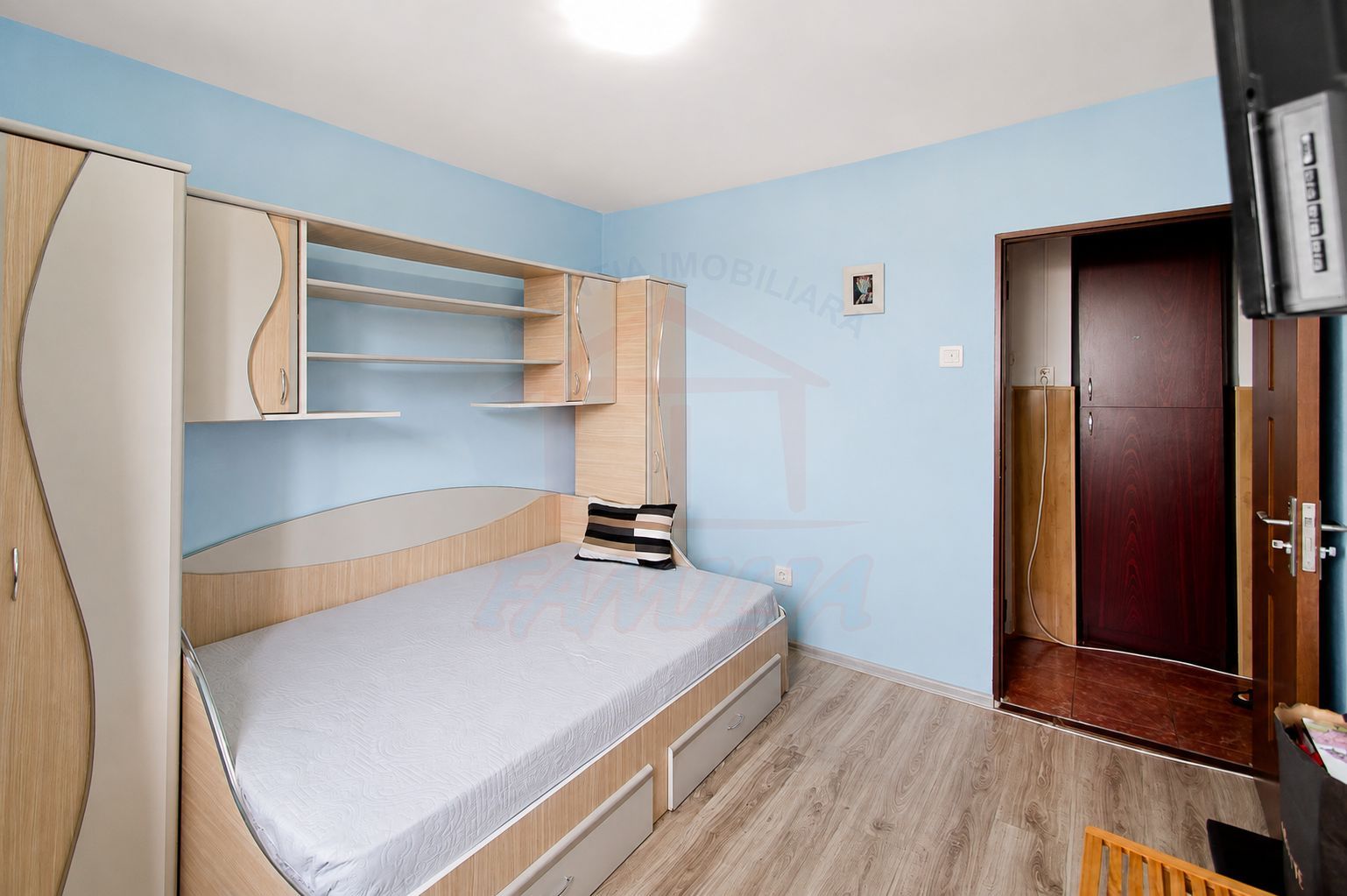 Apartament 2 camere decomandate, Micro 19 etaj 7/10, vedere panoramică - Poză 5