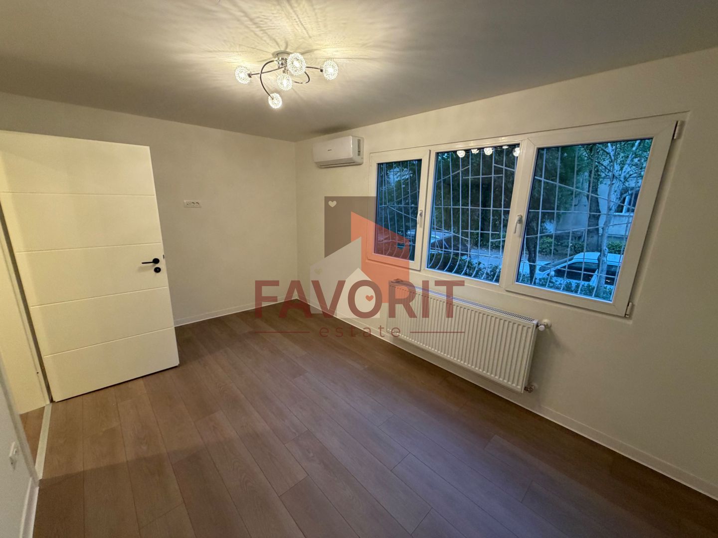 Disponibil imediat. Centrala proprie. Renovat integral - Poză 18