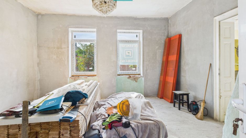 Casă spatioasă și solidă în Pecica - Poză 17