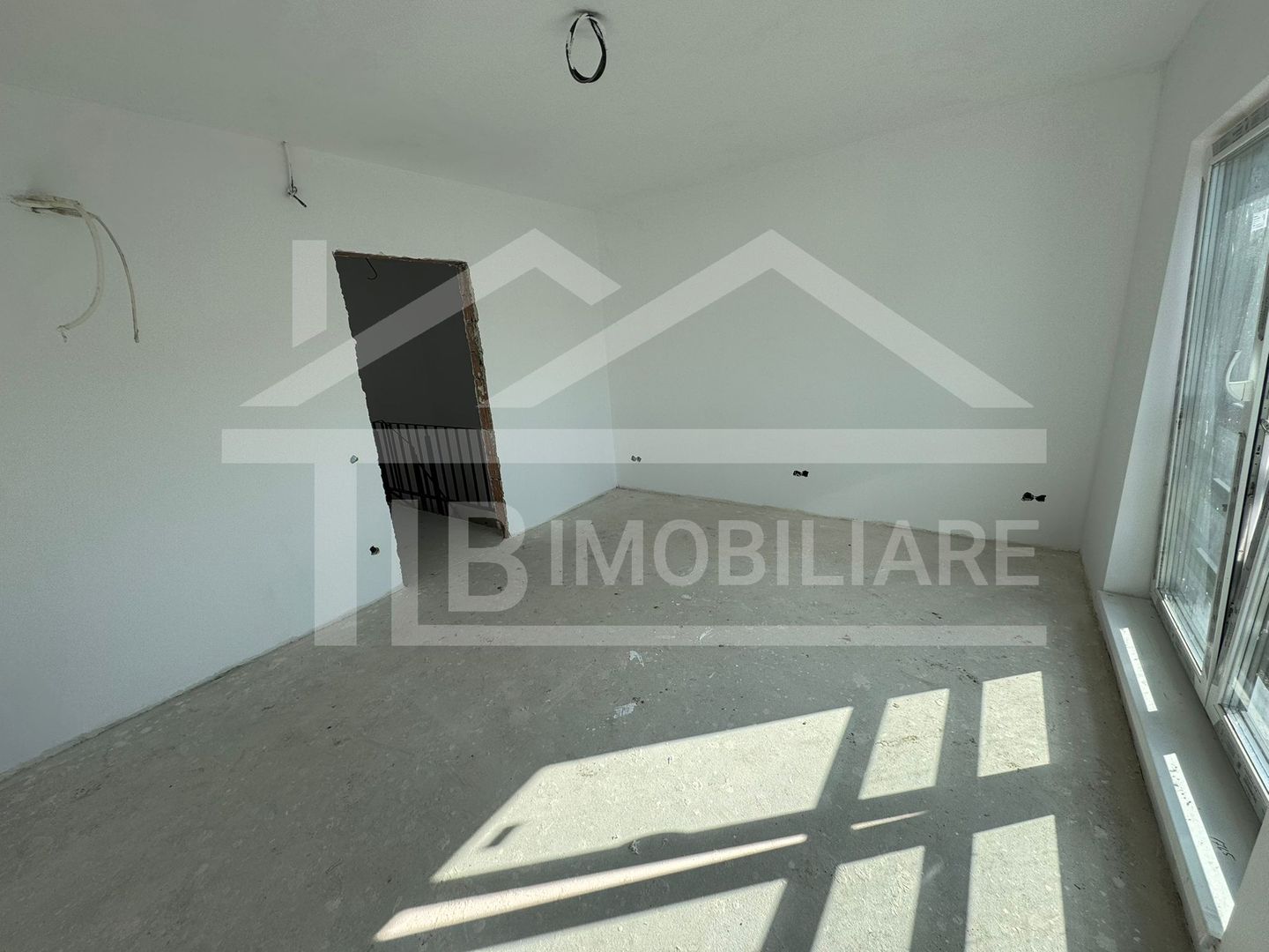Casa cu 3 camere, 82mp, parcare, Zona Livezeni - Poză 11