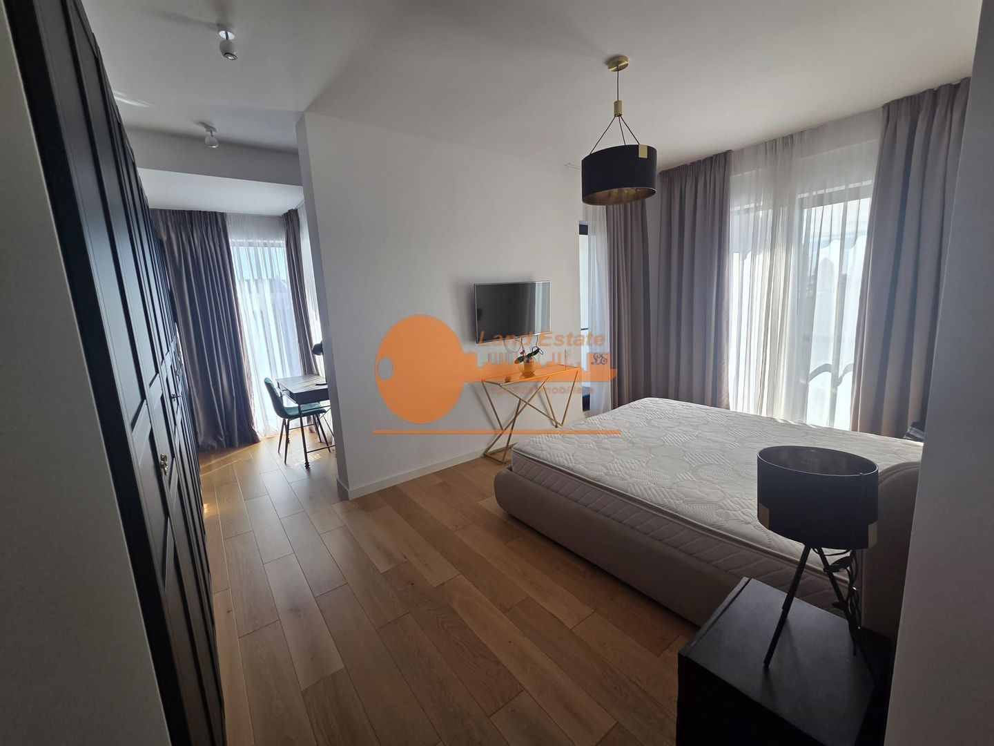 4 camere Cismigiu ( Terasa 24mp-2 locuri parcare) - Poză 17