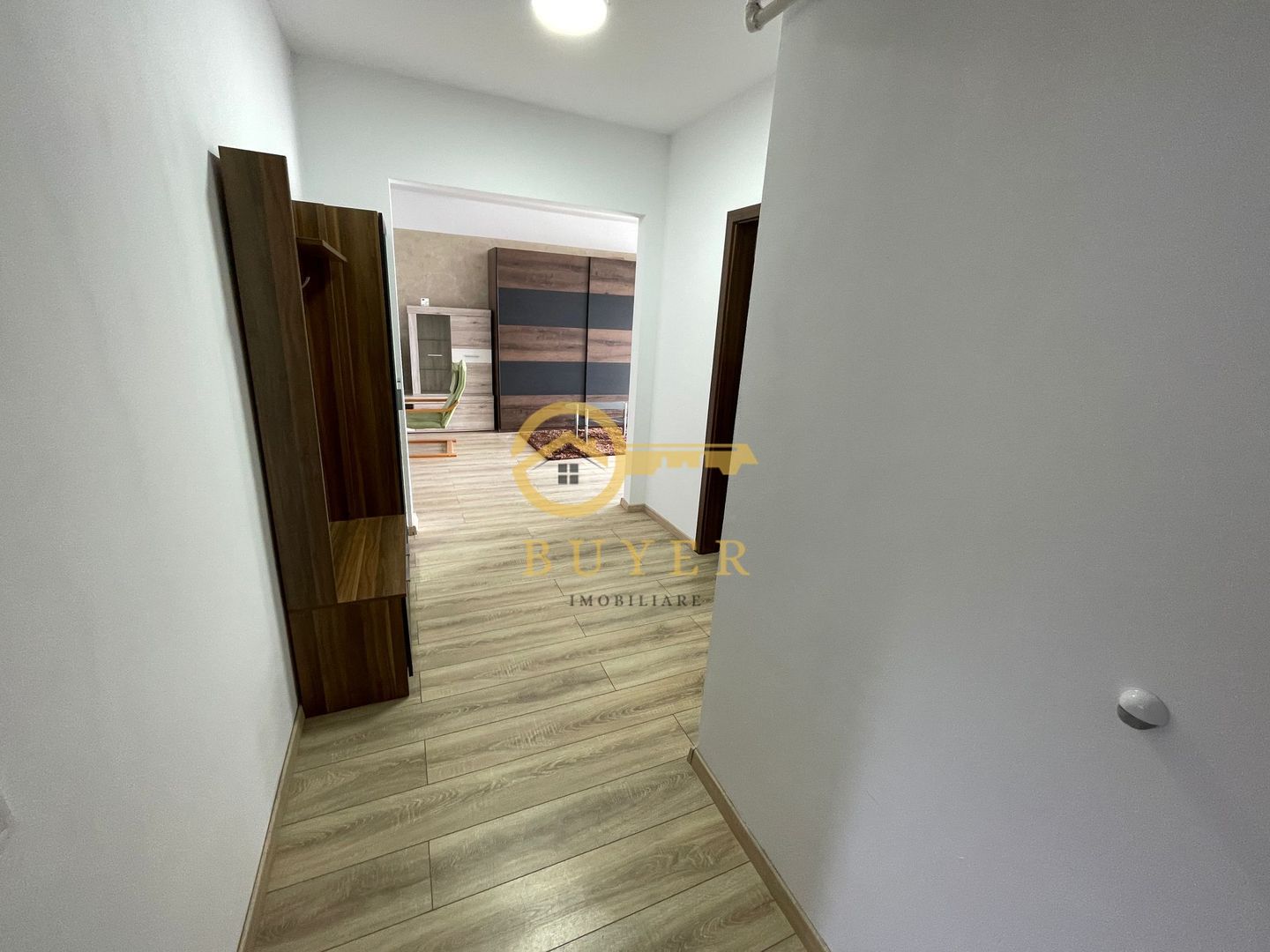 Apartament cu o camera mobilat si utilat- Balcon mare, lift - Poză 11
