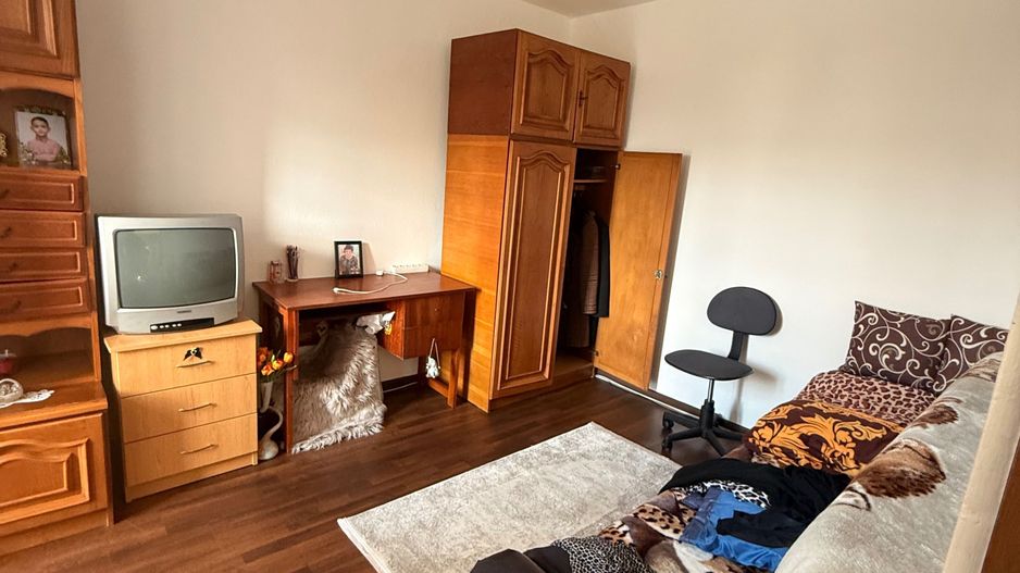 BRASADAS vinde ap 2 cam etaj 4/4 in Micro 15. - Poză 4