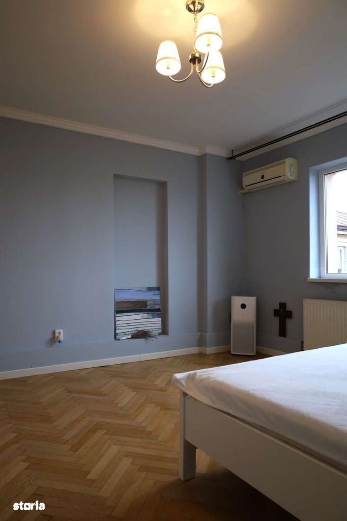 Apartament 3 camere 94 mp, Ultracentral, centrala proprie, bloc fără risc - Poză 3