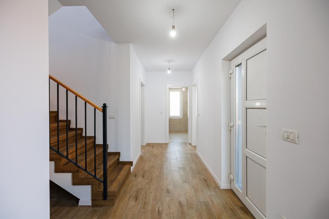 Duplex P+E în Moșnița Nouă, 3 dormitoare, 3 bai, teren 403 mp. Comision 0% - Poză 7