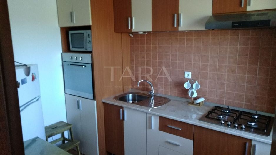 Apartament cu 2 camere, mobilat, cu teren și parcare - Floresti. - Poză 2