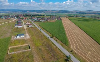 Terenuri pe șoseaua Brașovului în Bod spre Sanpetru - Poză 3