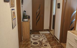 Casa singur in curte zona Astra - Poză 9