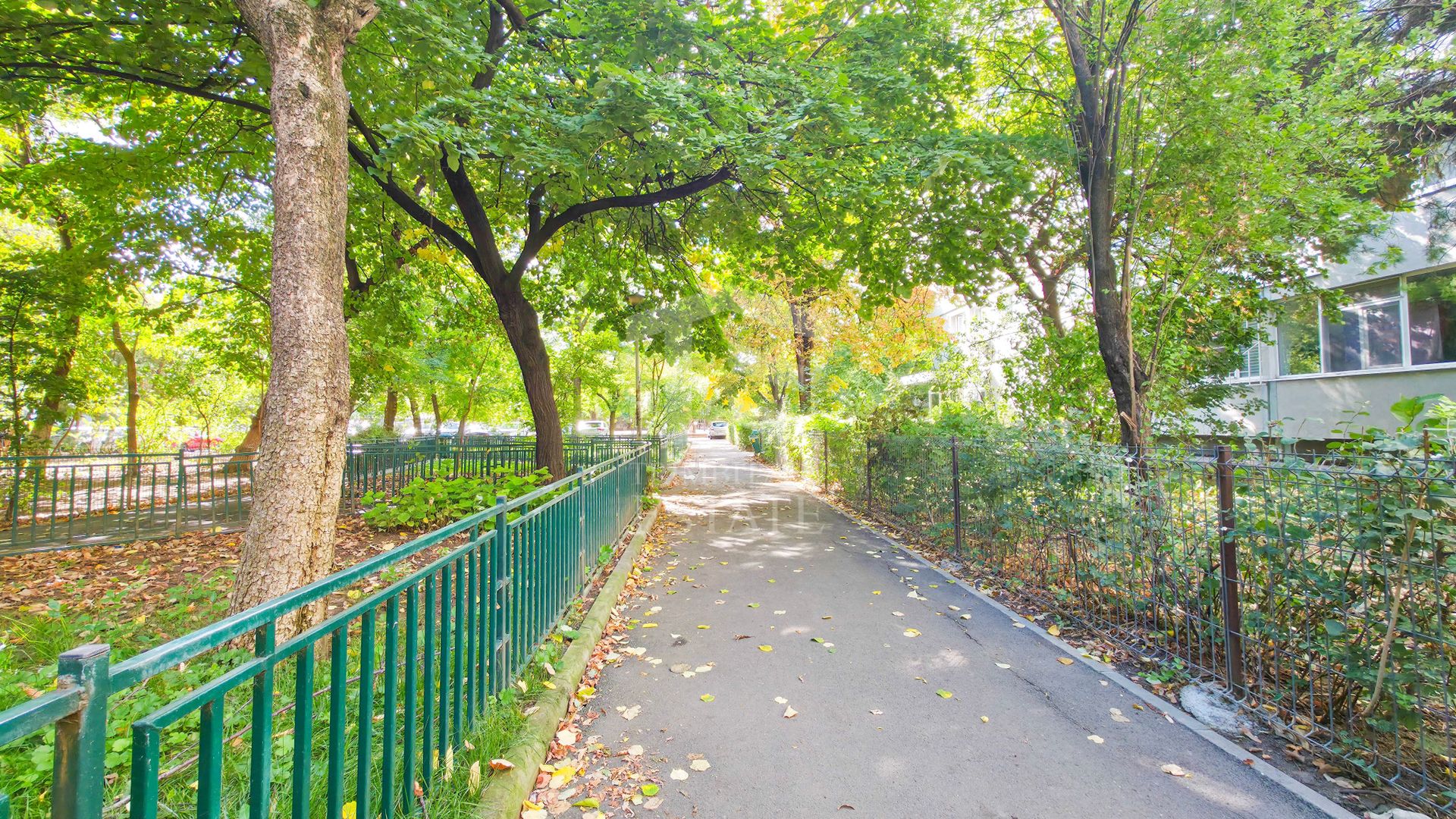 Apartament spațios de 3 camere cu loc de parcare inclus - Poză 27