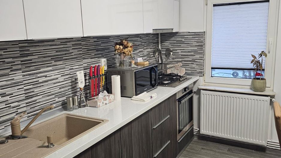 Inchiriere apartament 3 camere, modern, Prundu - Poză 3