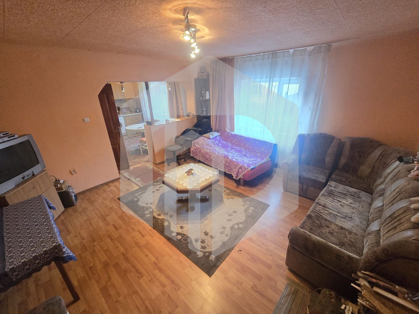 Casa 3 camere 1200 teren Avrig - Poză 2