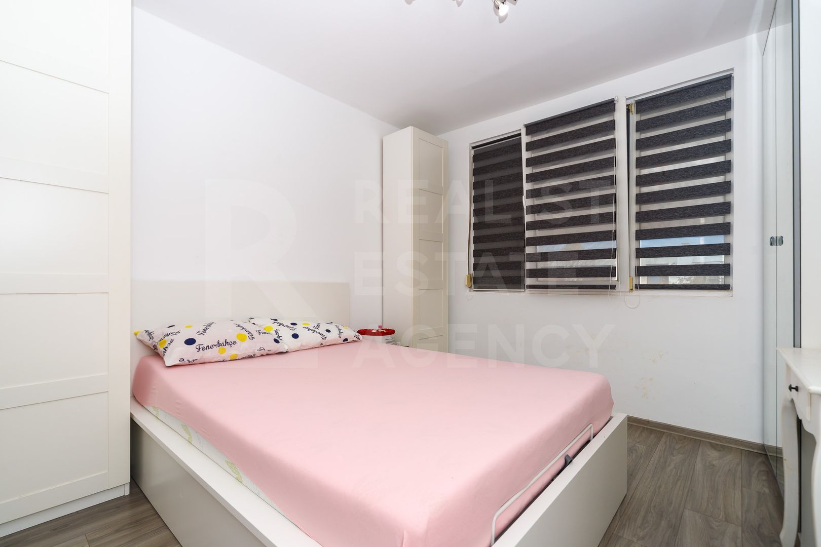 Vânzare, apartament, 3 camere, zona Drumul Taberei - Poză 11