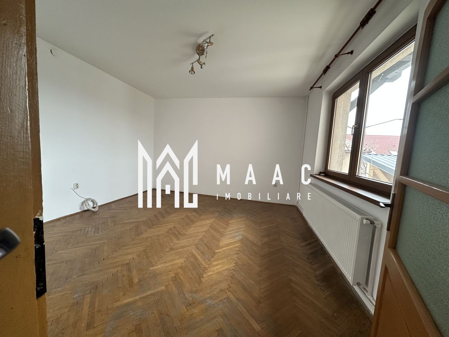 Casă tip duplex | 200 mp utili | 3 niveluri | Zona Trei Stejari - Poză 6