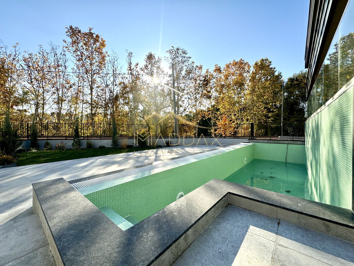 Vila cu 5 camere  *366mp* / Curte privată + piscina*315mp*/ Pipera - Lake View - Poză 4