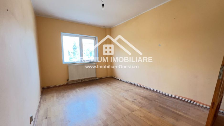 Apartament cu 3 camere decomandat - Poză 2