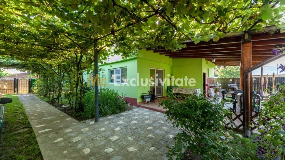 Casa vintage in Com. Uliești, Dambovița  cu  livadă generoasă și anexă - Poză 1