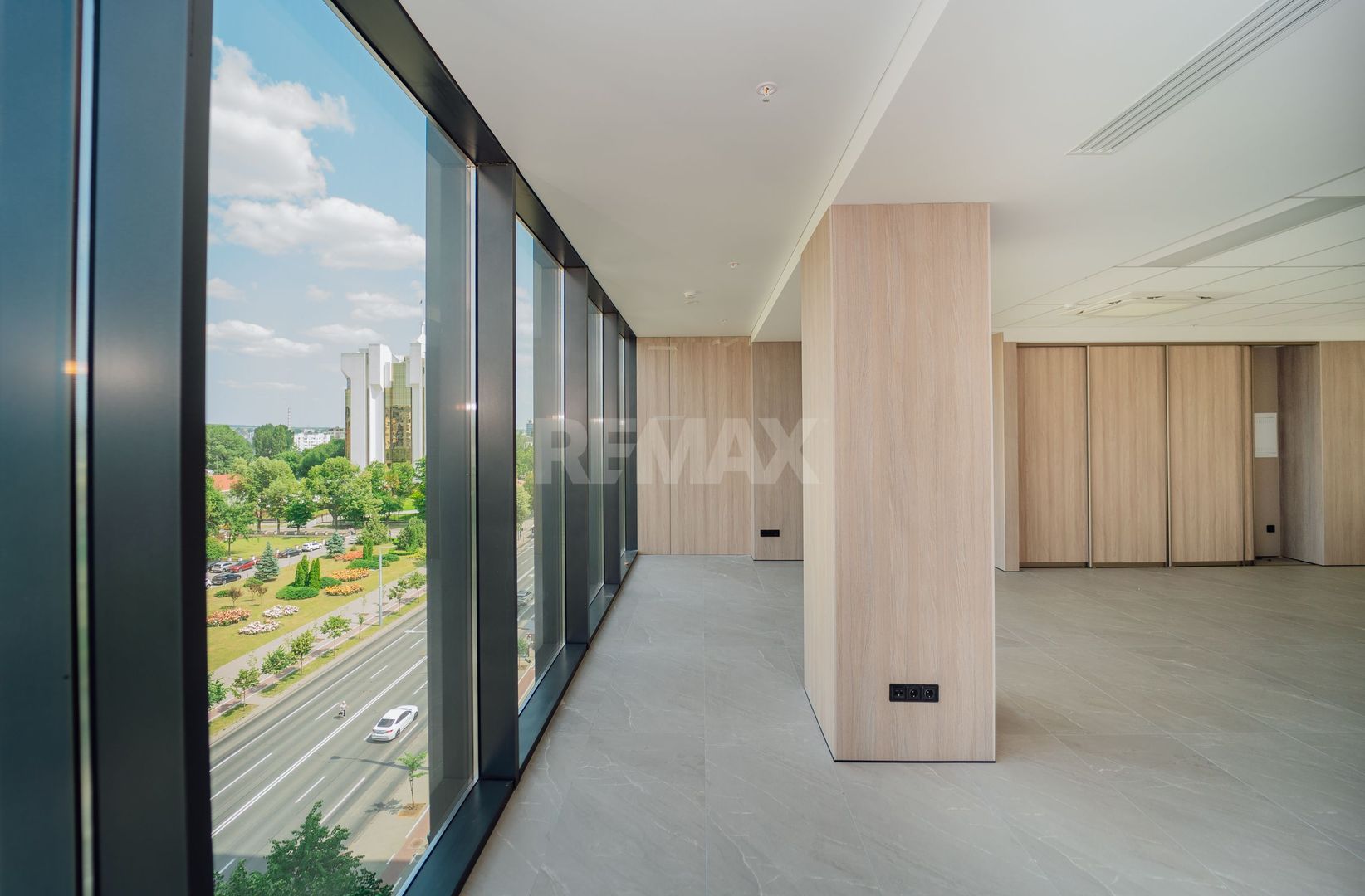 SPRE CHIRIE SPAȚIU COMERCIAL PENTRU BIROU | OFICIU 120 m2 - Poză 2