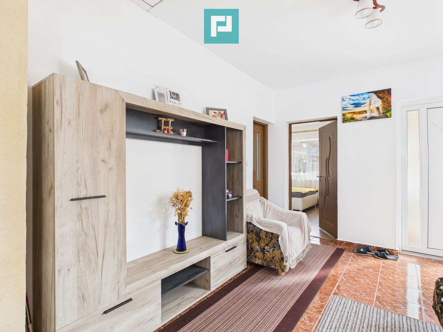 Casă cu 3 camere și teren generos, Pâncota - Poză 2