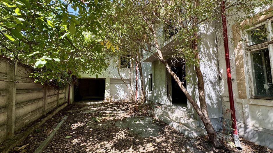 OPORTUNITATE RARA - imobil central, multifunctional, curte PROPRIE - Poză 6