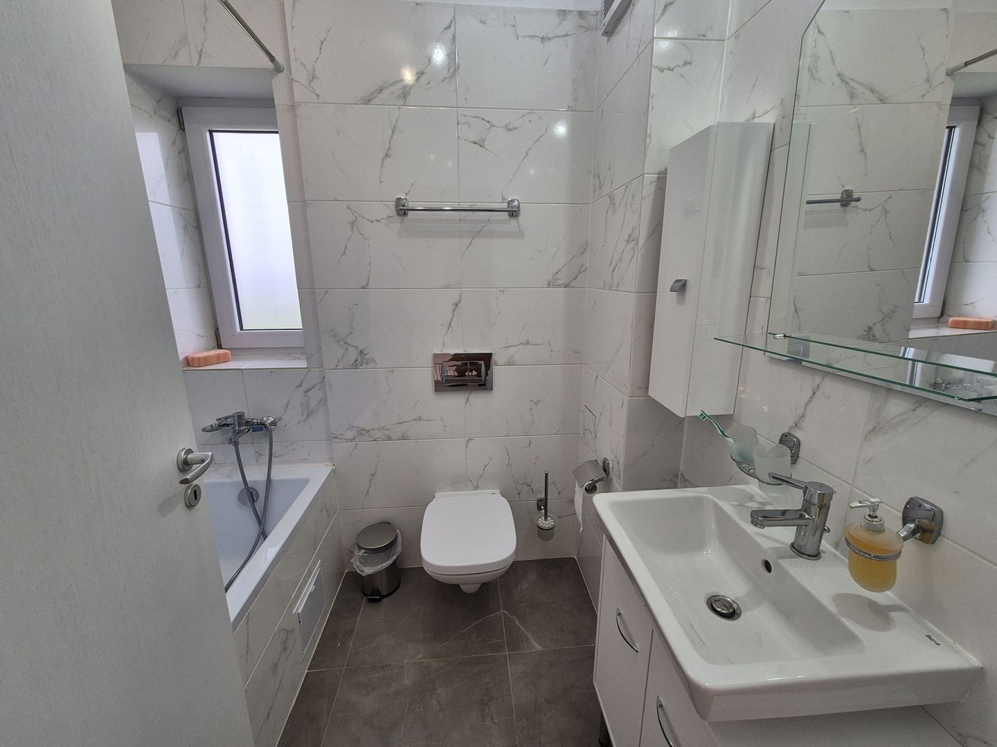 Penthouse 124 mp + 2 locuri de parcare - Belvedere Residence cu vedere la lac - Poză 15
