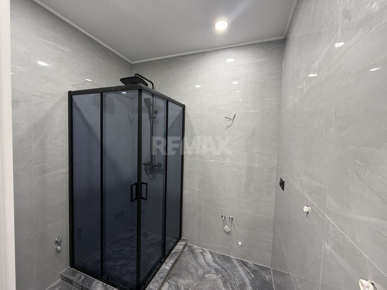 Vânzare apartament cu 2 dormitoare si living la Buiucani - Poză 7