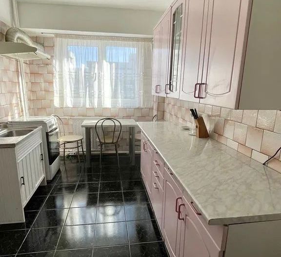 AP. 3 CAMERE GORJULUI, PARCARE, BOILER, MOBILAT MODERN, METROU 3 MIN - Poză 7