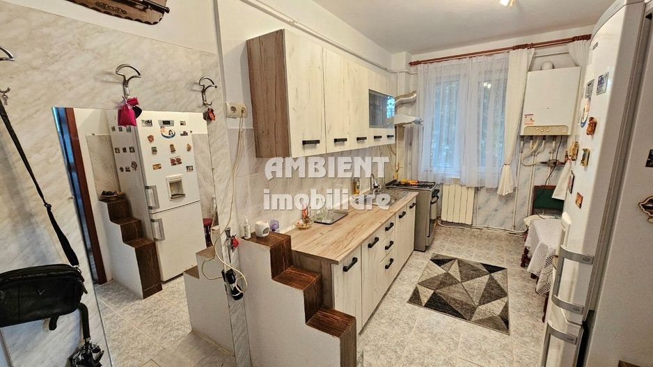 Apartament 2 camere, parter, zona DONICI; - Poză 2