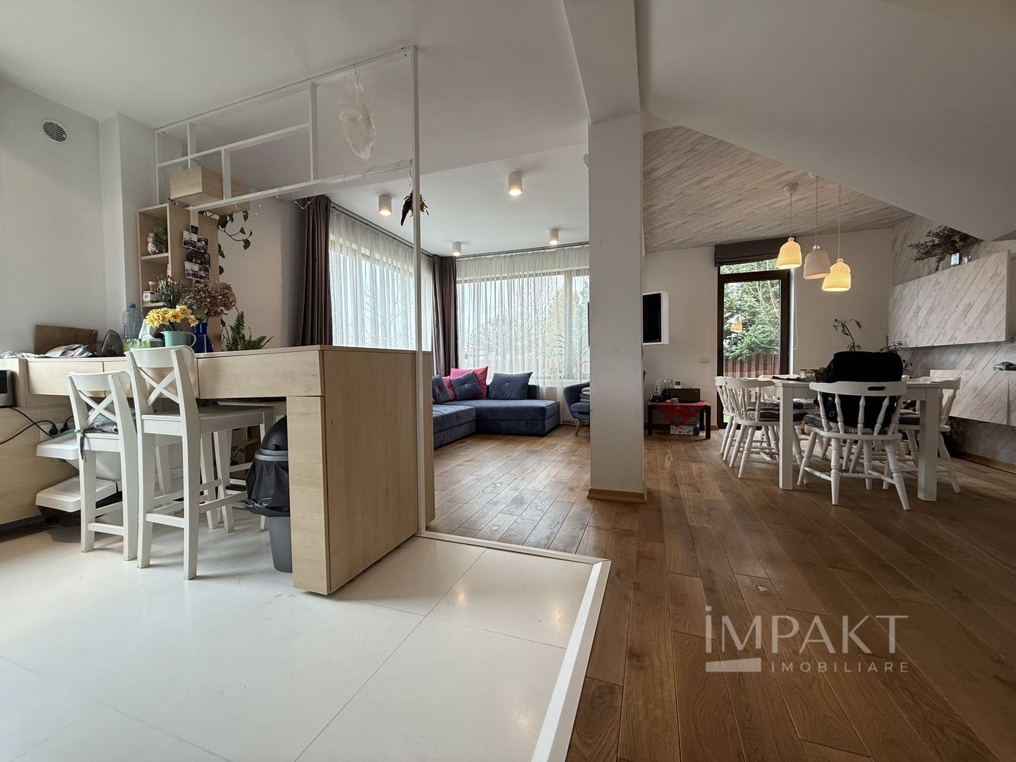 Casa insiruita deosebita cu 5 camere in cartierul Sopor - Poză 1