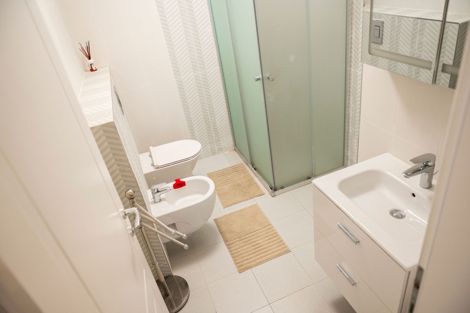 Apartament premium cu terasă mare și vedere la mare – Sea On - Poză 18