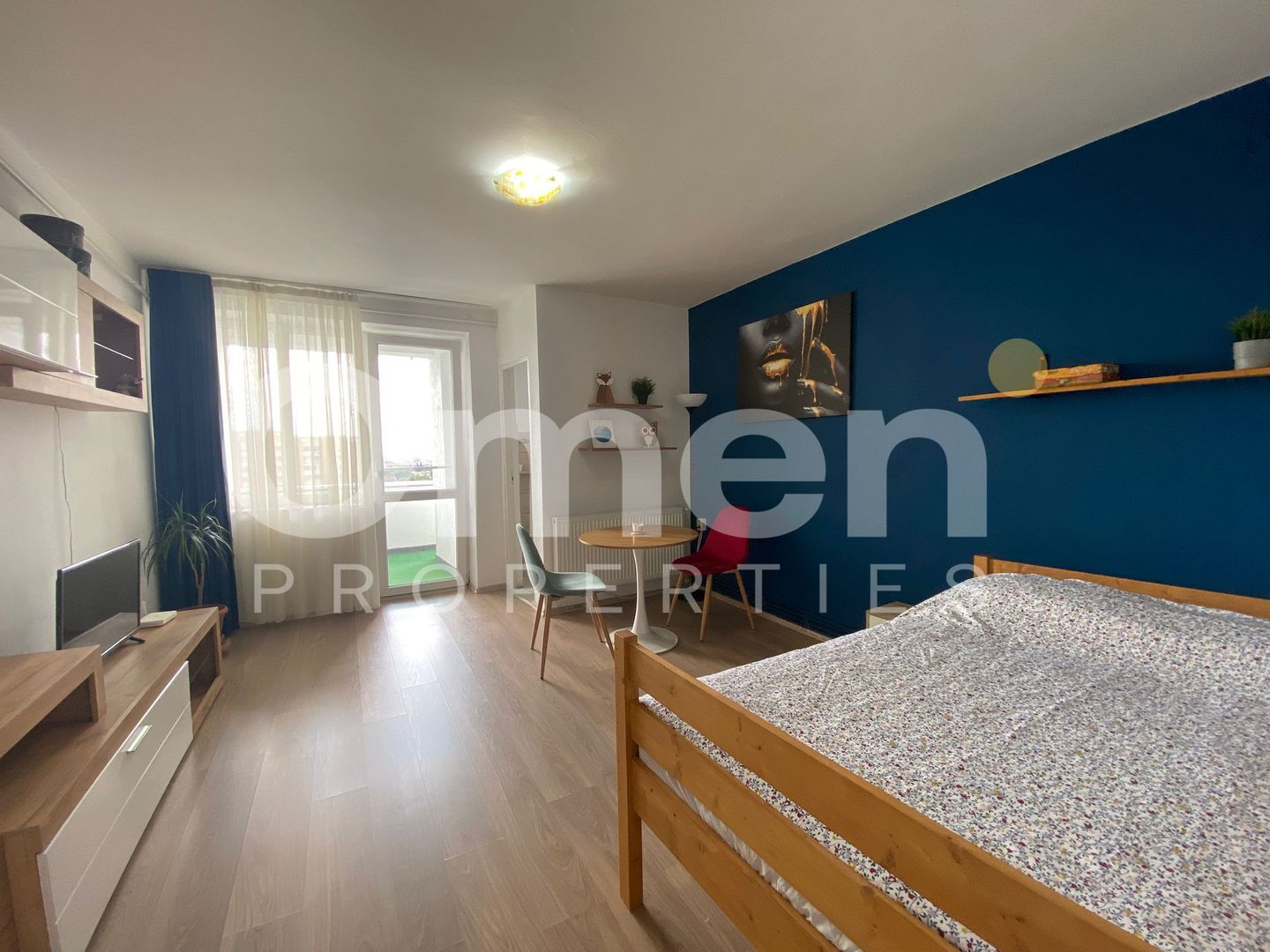 Garsoniera finisata modern, la etaj intermediar, cu priveliste panoramica - Poză 3