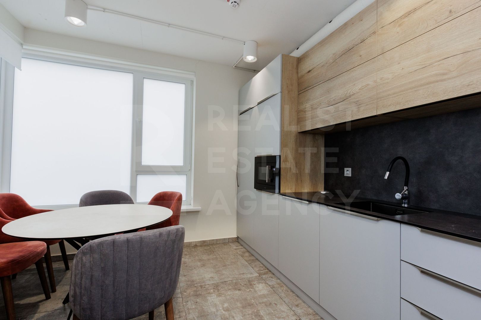 Chirie, spațiu comercial, amplasat în Ungheni, str. Mihai Eminescu - Poză 15