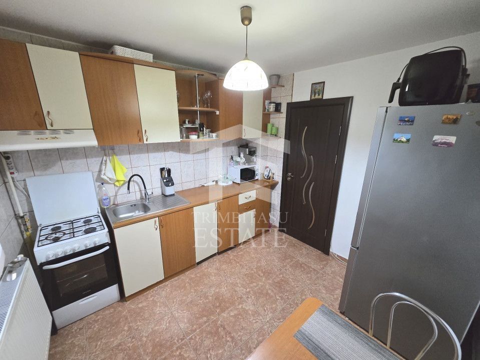 INEL I - Apartament cu centrala pe gaz, loc de parcare si pod de 60 mp - Poză 22