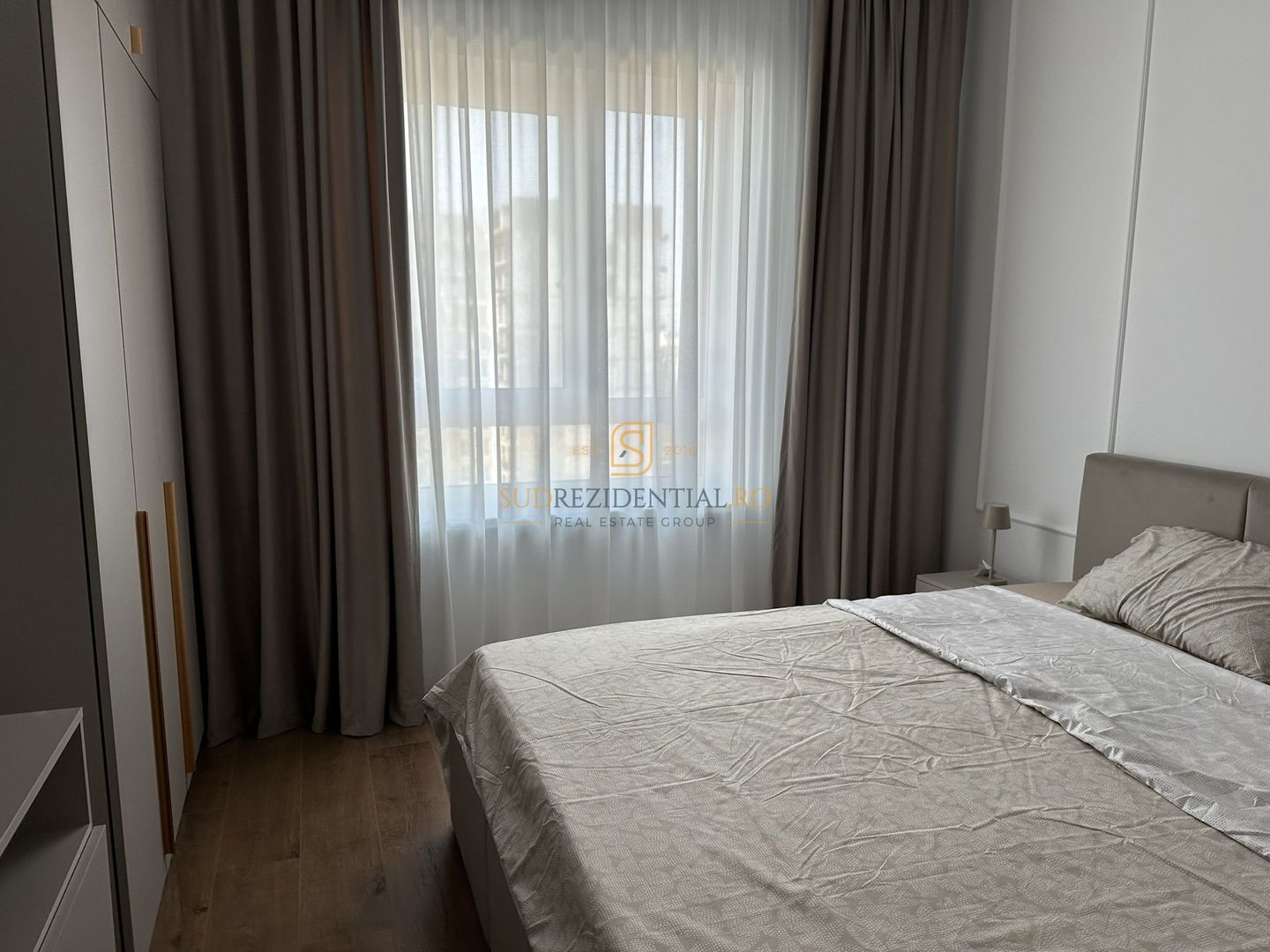 De închiriat 2 camere, Vienna Parkside, Mobilat + Parcare - Poză 5