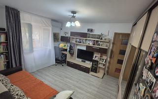 2 Camere Piata Resita cu Loc de parcare - Poză 1