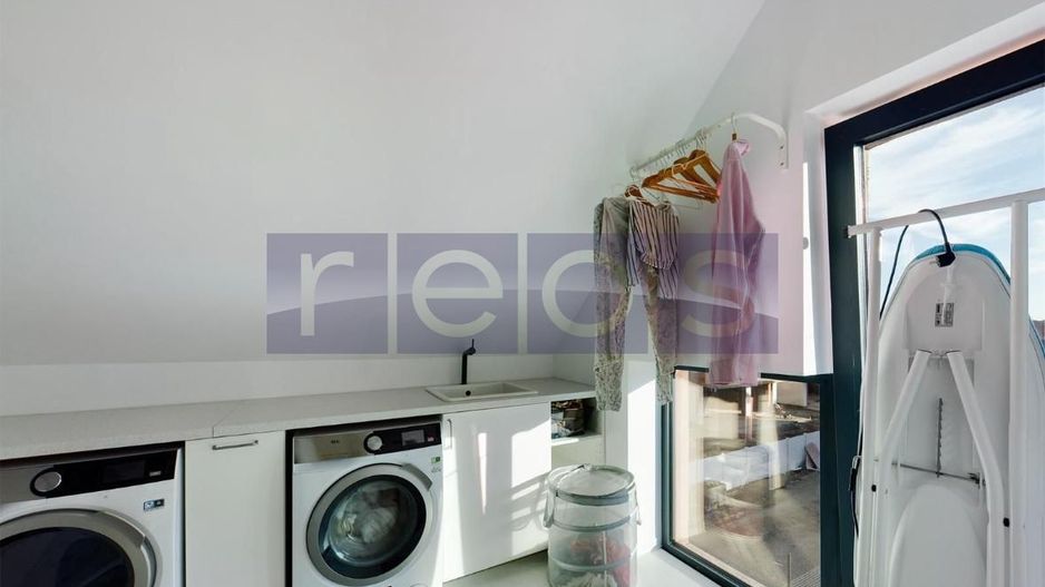 VANZARE CASA PIPERA | 8 DORMITOARE | 310 MP - Poză 13