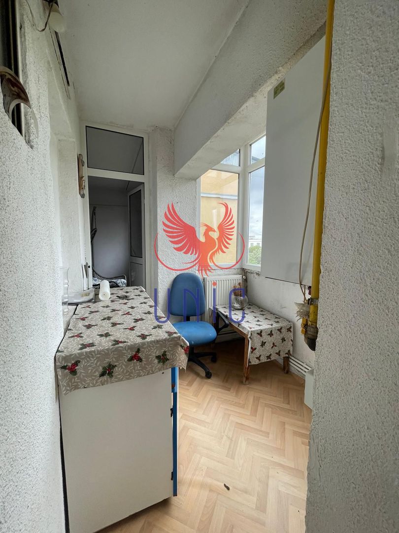 4 camere decomandate, V-uri - 1 Mai - Poză 14