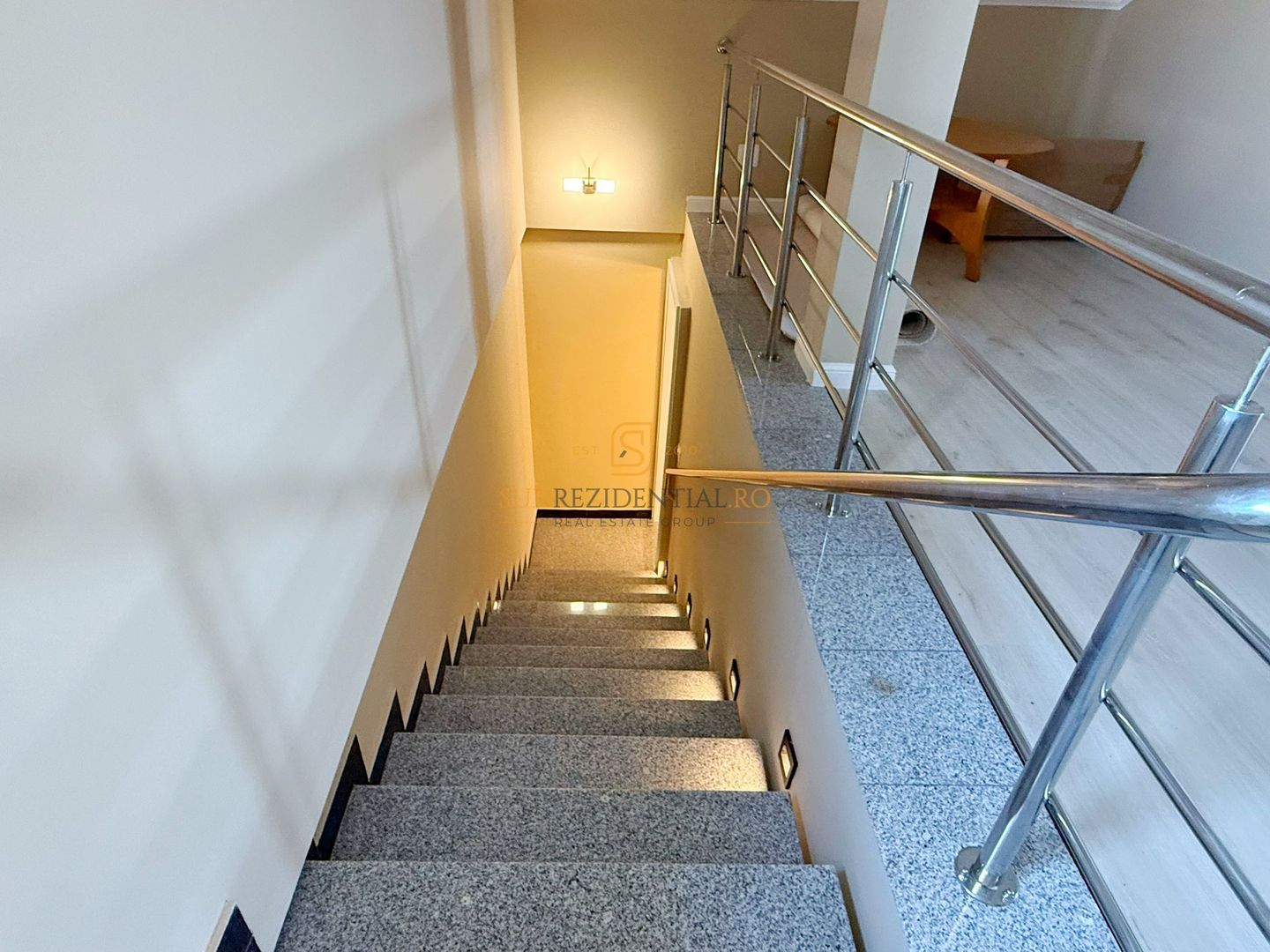 Vila mobilata si utilata, 6 camere, 3 bai, Teren 462 mp - Poză 38