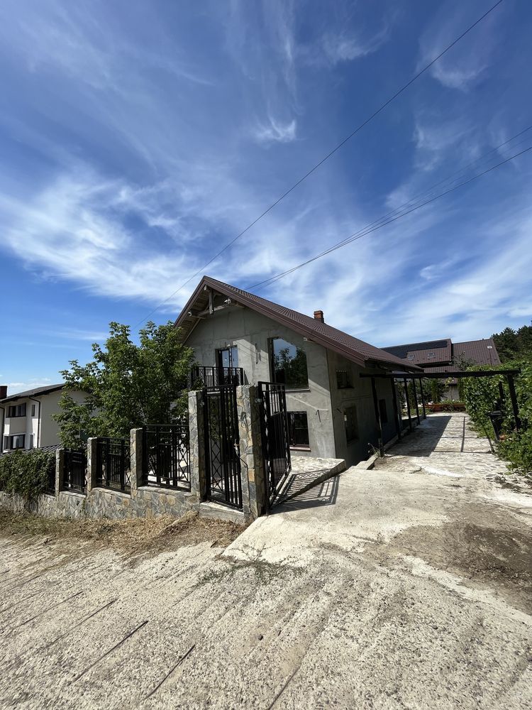 Vand casa in Bucium cu vedere la oras - Poză 1