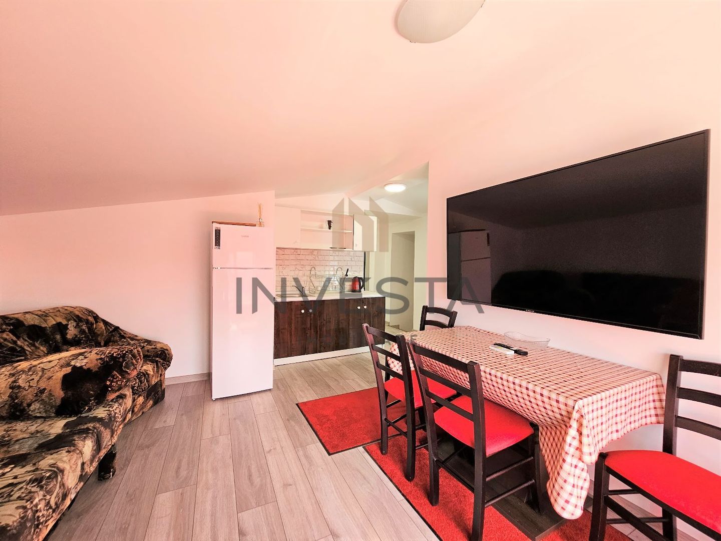Apartament spatios cu 10 camere si parcare de inchiriat, Borhanci! - Poză 23
